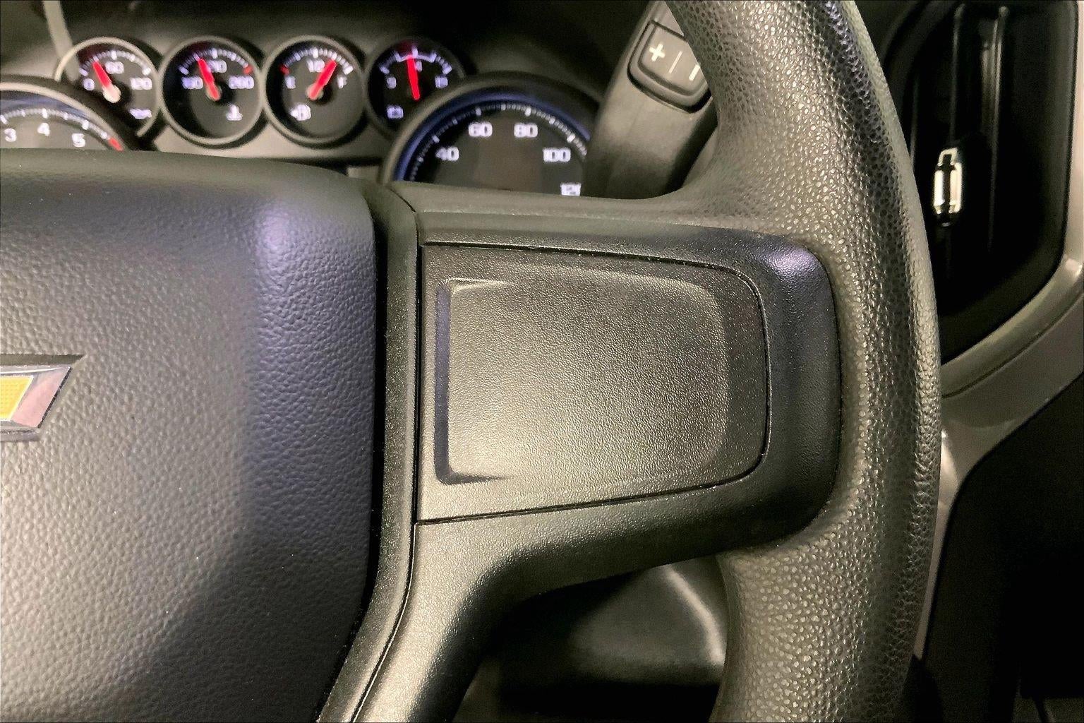 2022 Chevrolet Silverado 1500 4WD Crew Cab Short Bed Custom