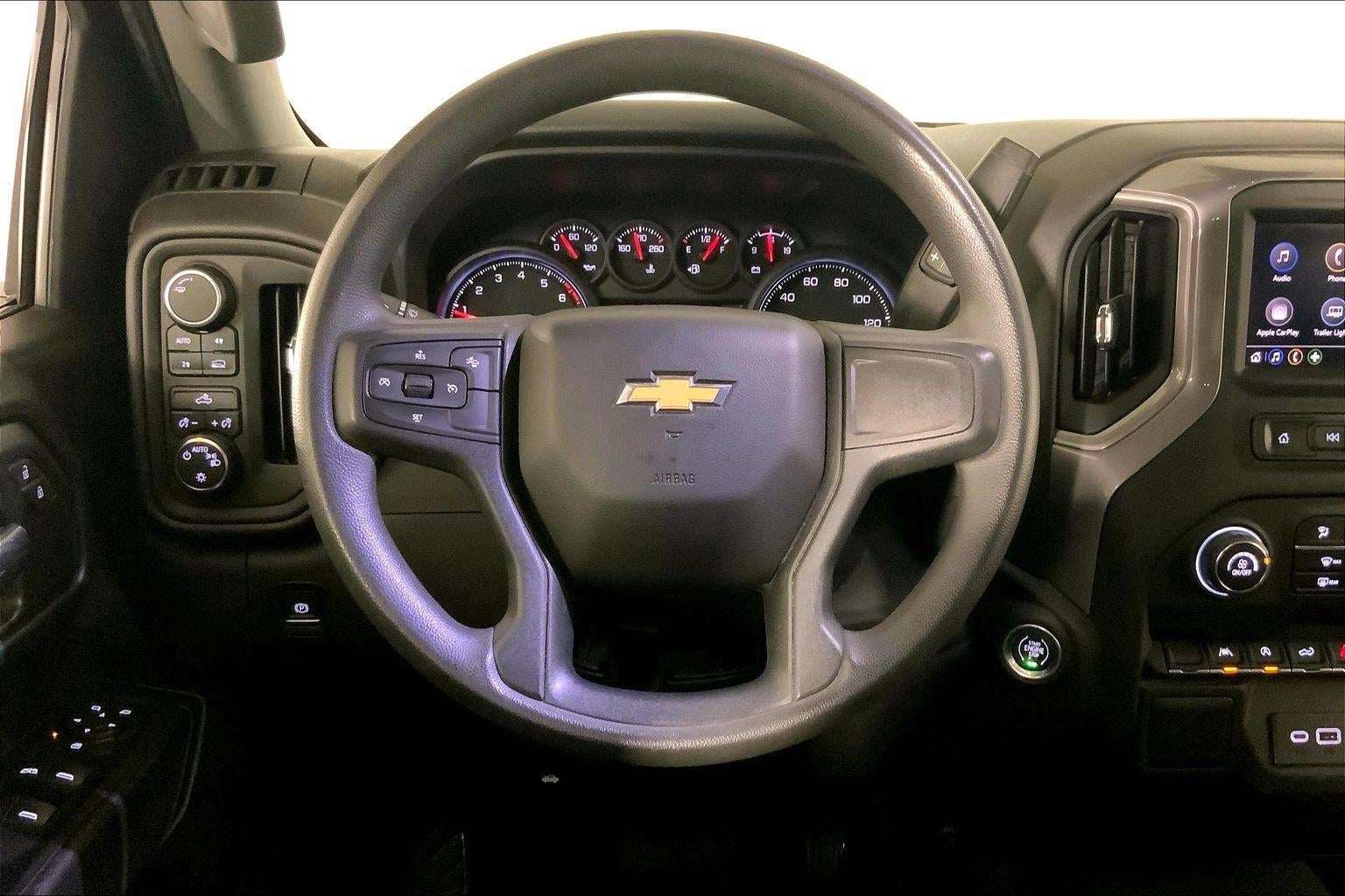 2022 Chevrolet Silverado 1500 4WD Crew Cab Short Bed Custom