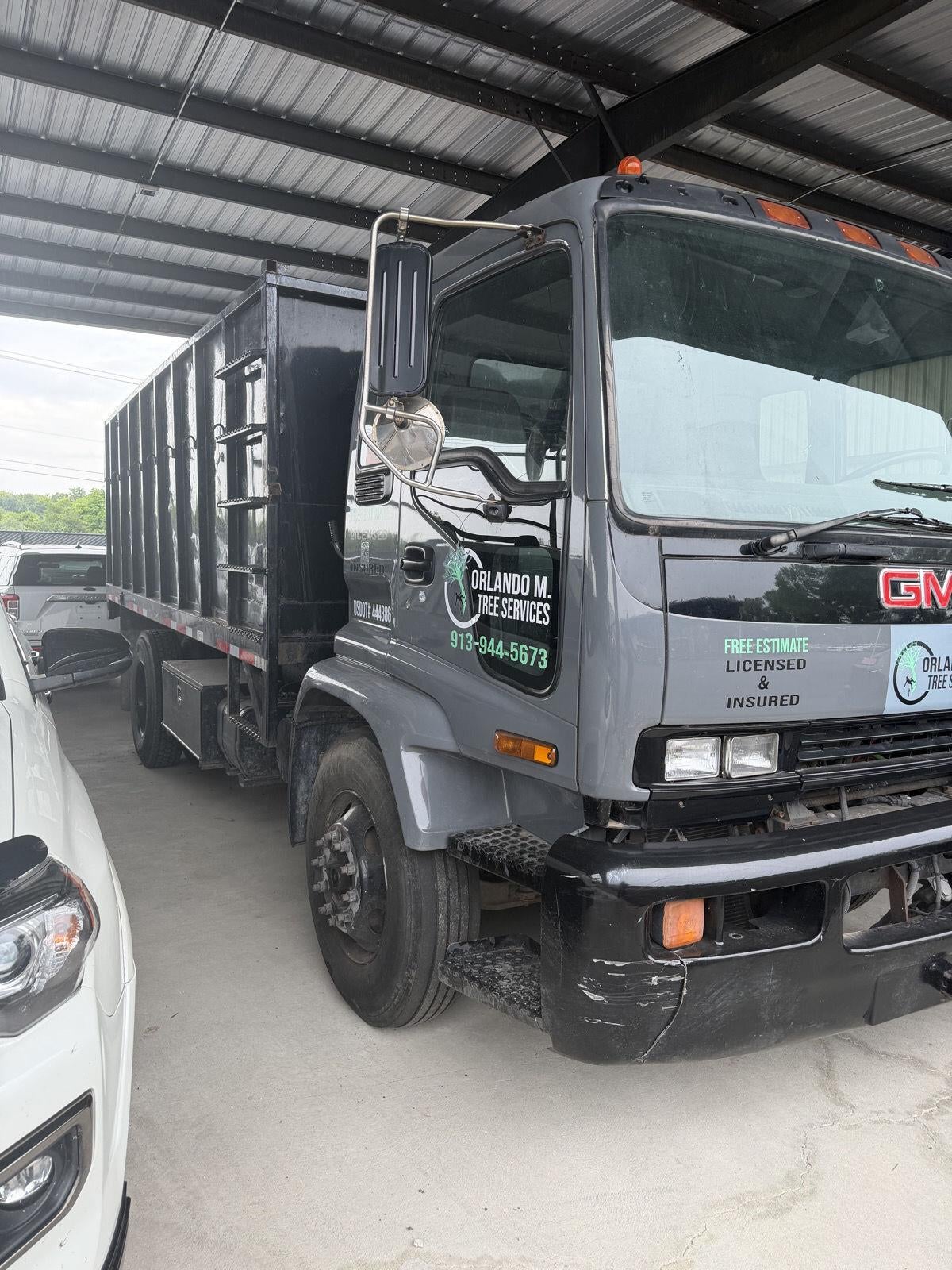 2004 GMC T Series T SERIES
