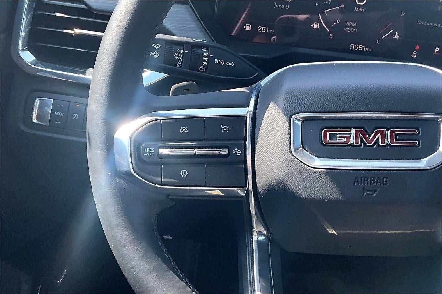 2025 GMC Acadia FWD Elevation