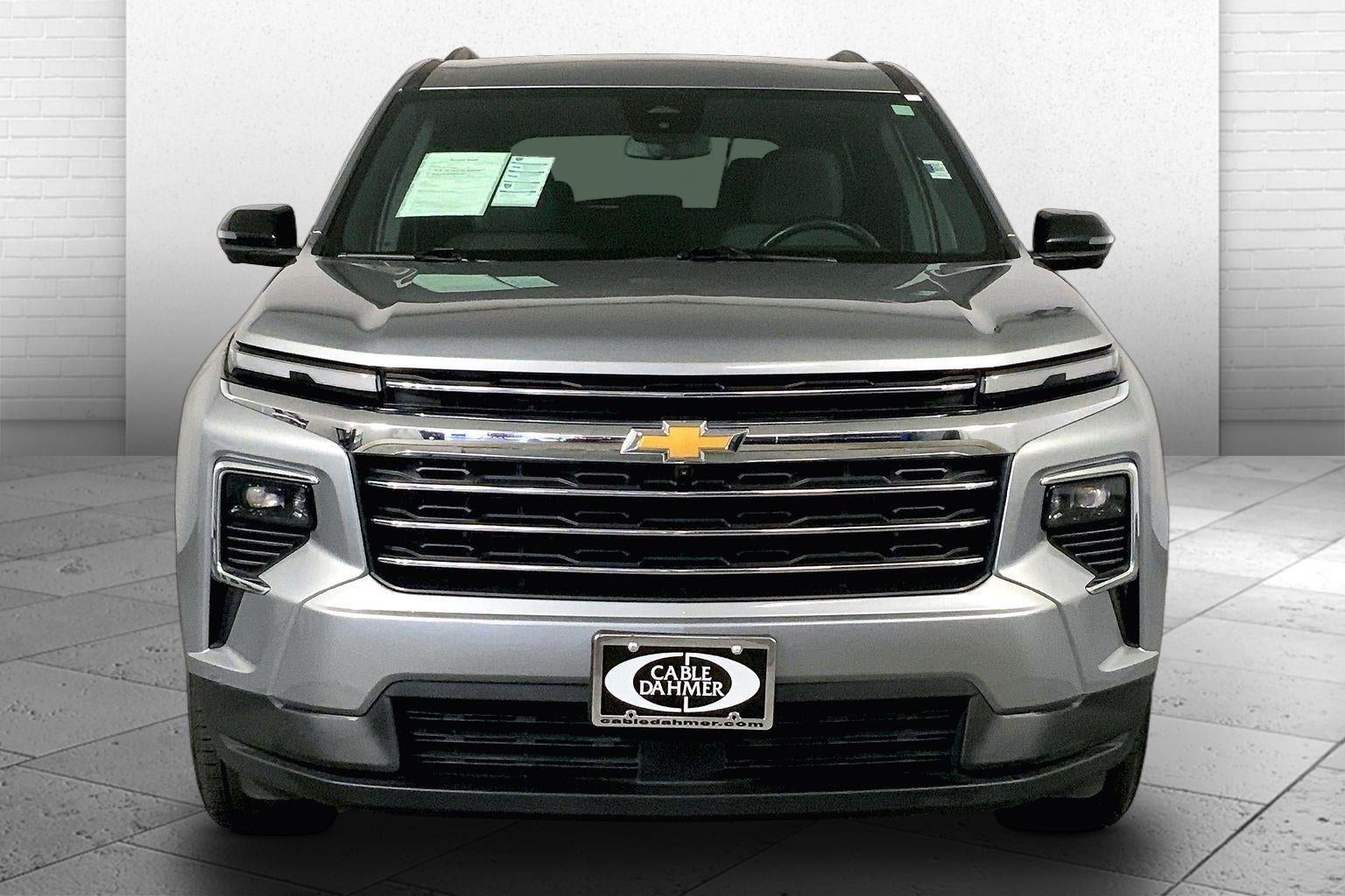 Used 2024 Chevrolet Traverse 2LT with VIN 1GNEVGKS4RJ177020 for sale in Kansas City
