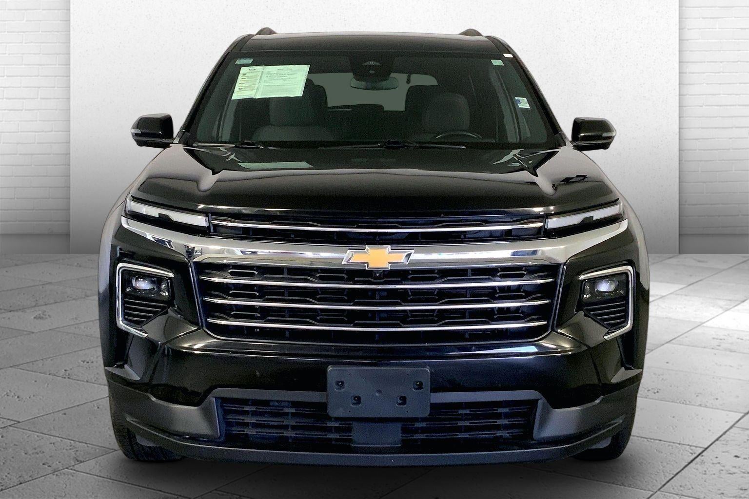 Used 2024 Chevrolet Traverse 2LT with VIN 1GNEVGKS8RJ174007 for sale in Kansas City