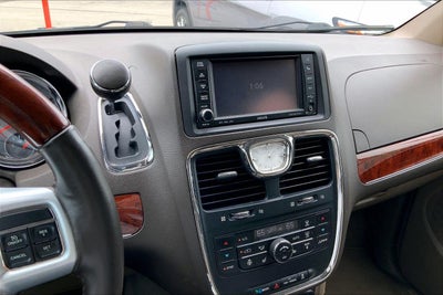 2012 Chrysler Town & Country Limited