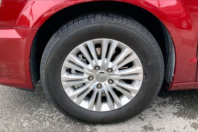 2012 Chrysler Town & Country Limited