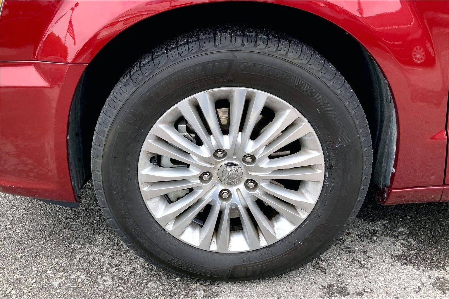 2012 Chrysler Town & Country Limited