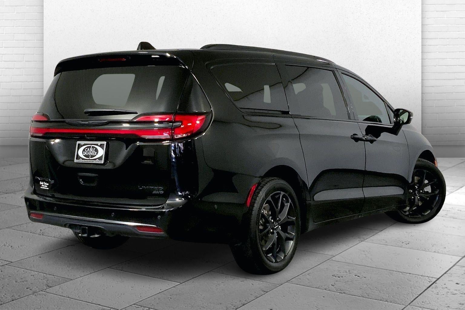 2024 Chrysler Pacifica Limited AWD