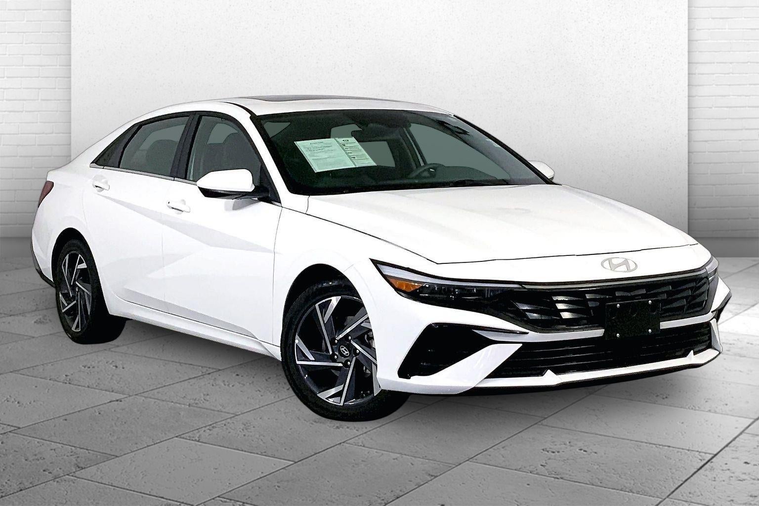 2025 Hyundai Elantra 2.0 SEL Convenience IVT's photo