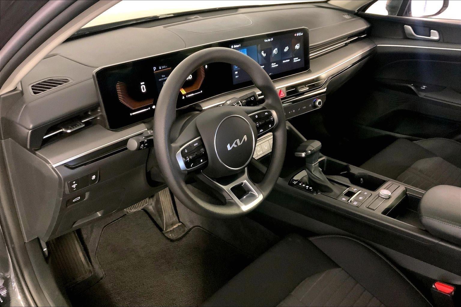 2025 Kia K5 LXS