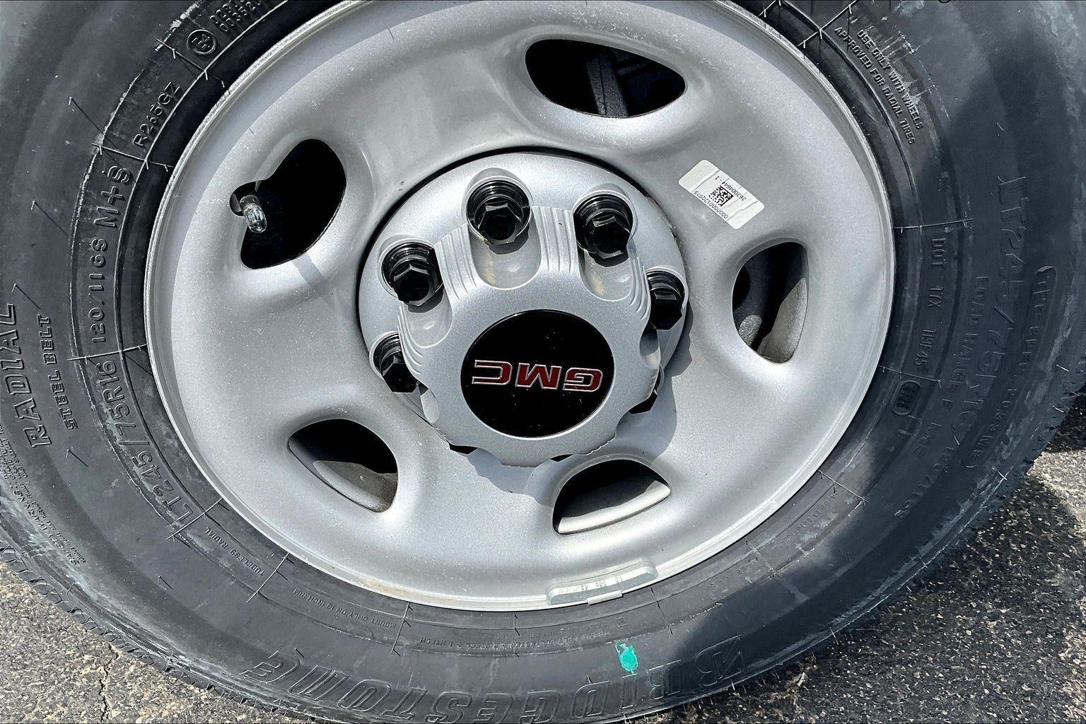 2026 GMC Savana Cutaway 3500 1WT