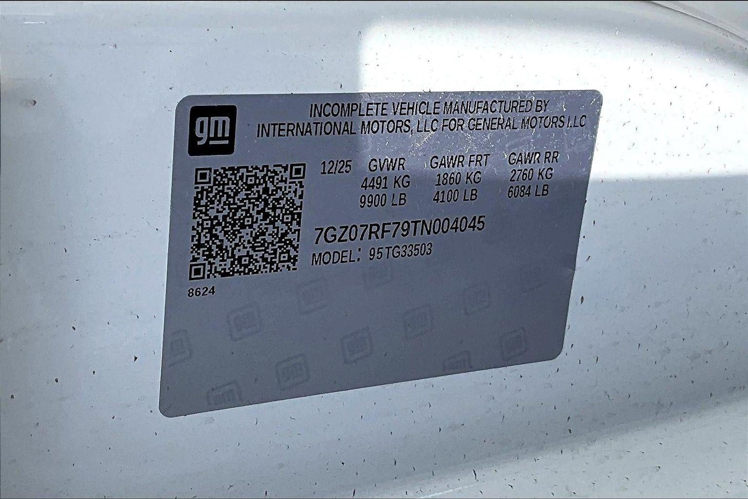 2026 GMC Savana Cutaway 3500 1WT