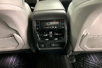 2022 Jeep Grand Cherokee Summit