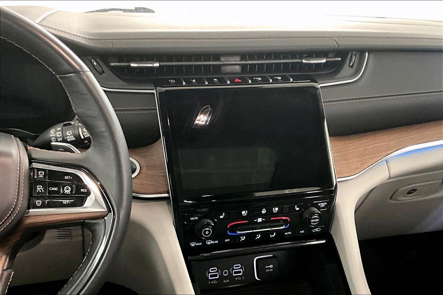 2022 Jeep Grand Cherokee Summit