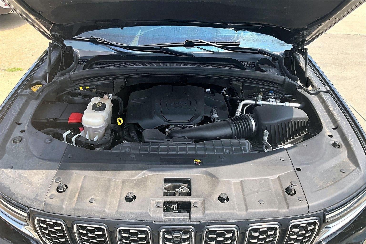 2022 Jeep Grand Cherokee Summit