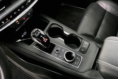 2024 Cadillac XT4 AWD Premium Luxury