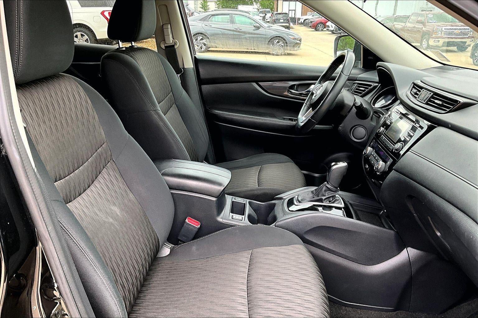 2017 Nissan Rogue SV