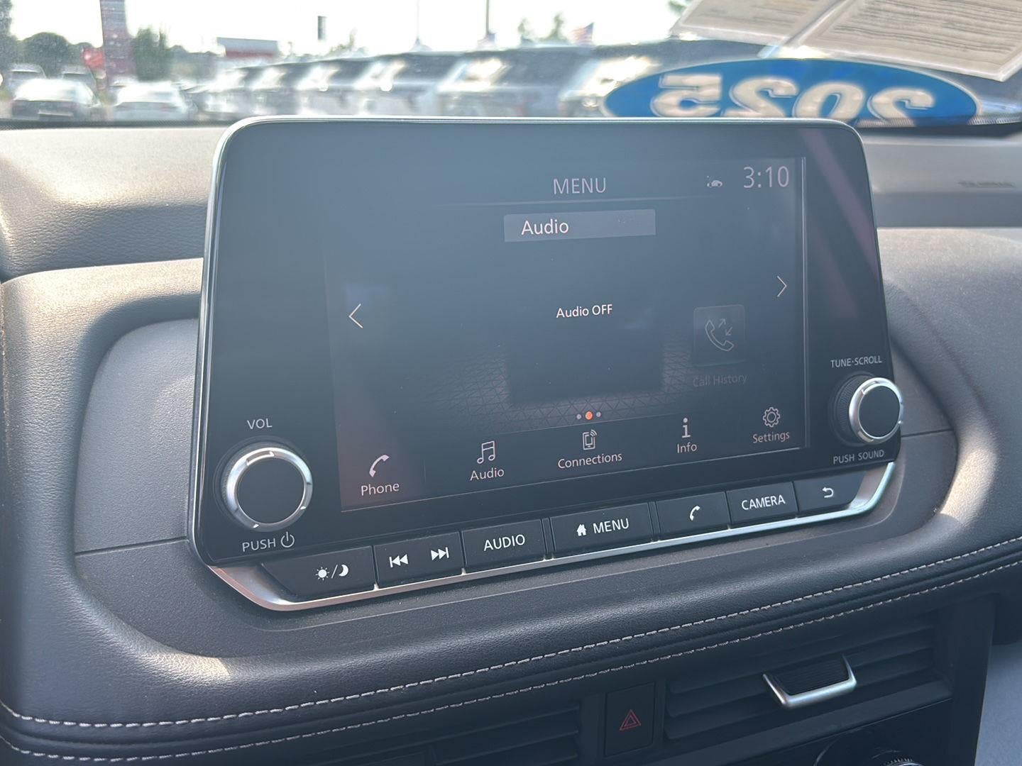 2025 Nissan Rogue SV
