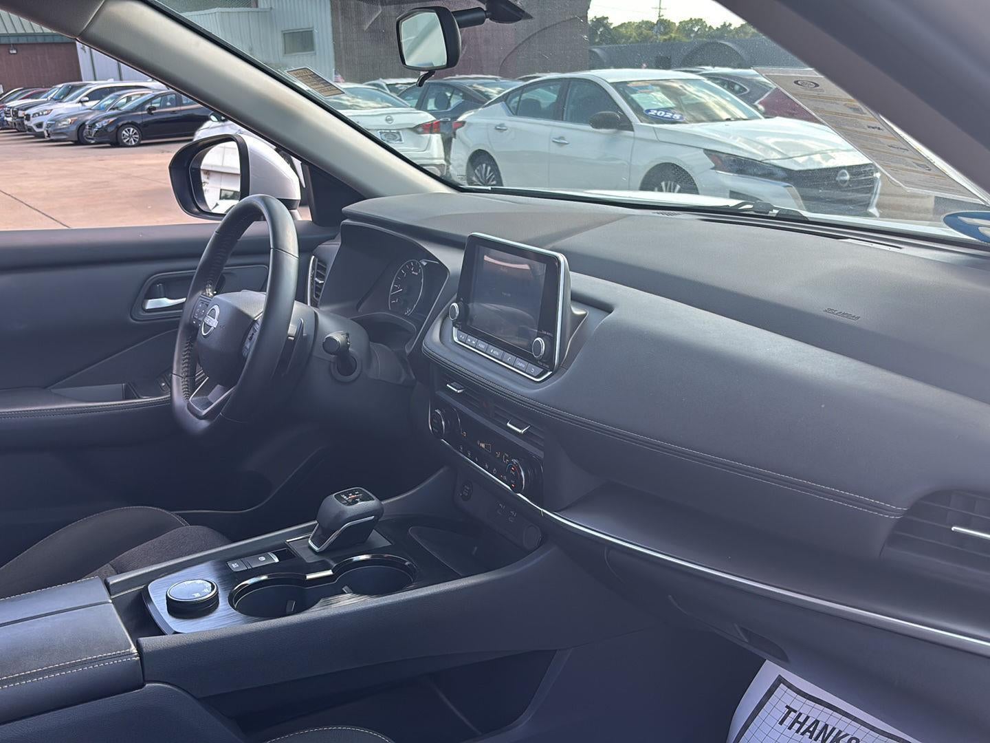 2025 Nissan Rogue SV