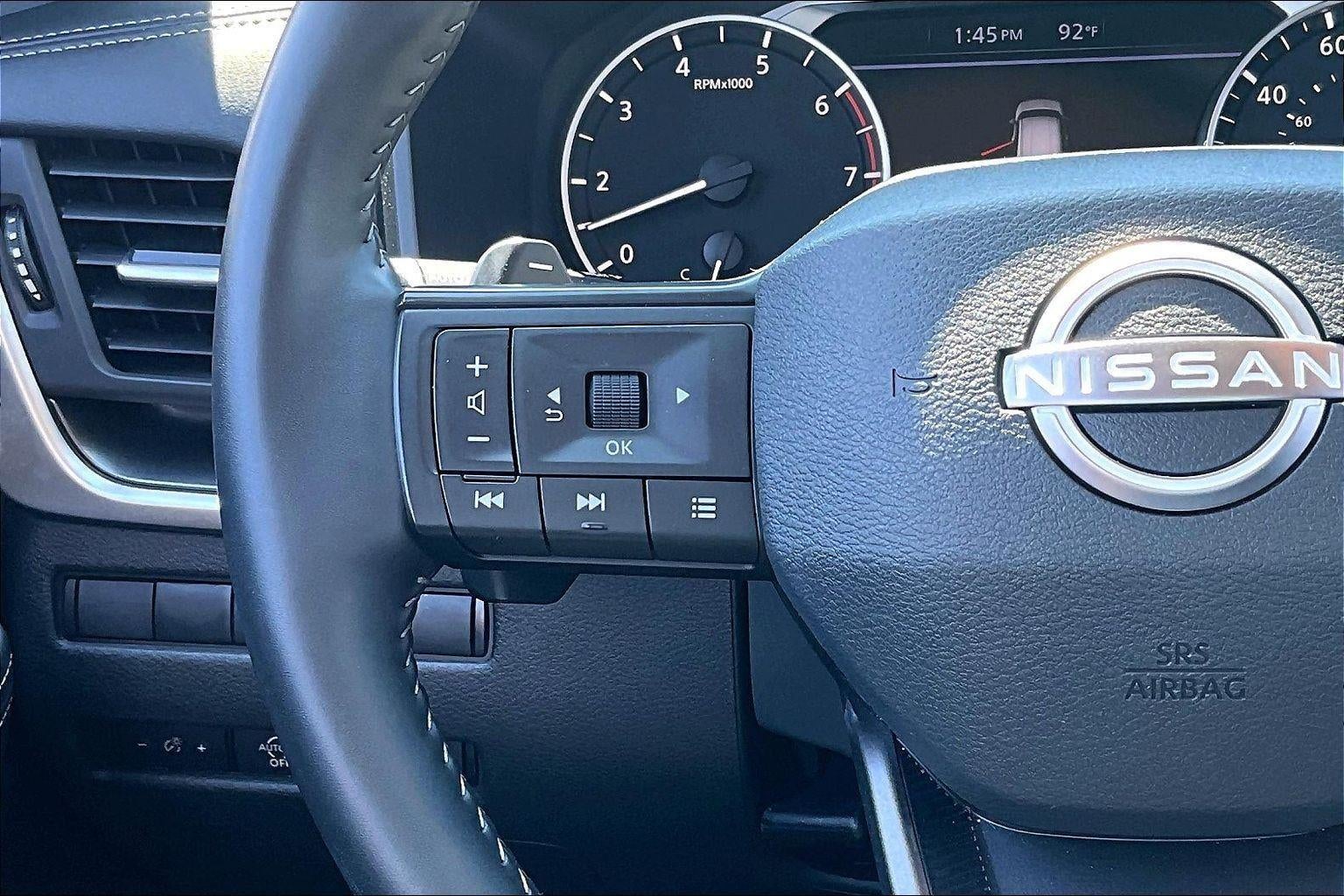 2025 Nissan Rogue SV