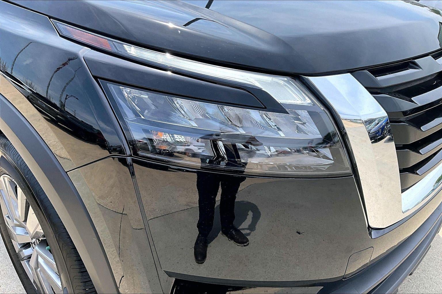 2025 Nissan Pathfinder S