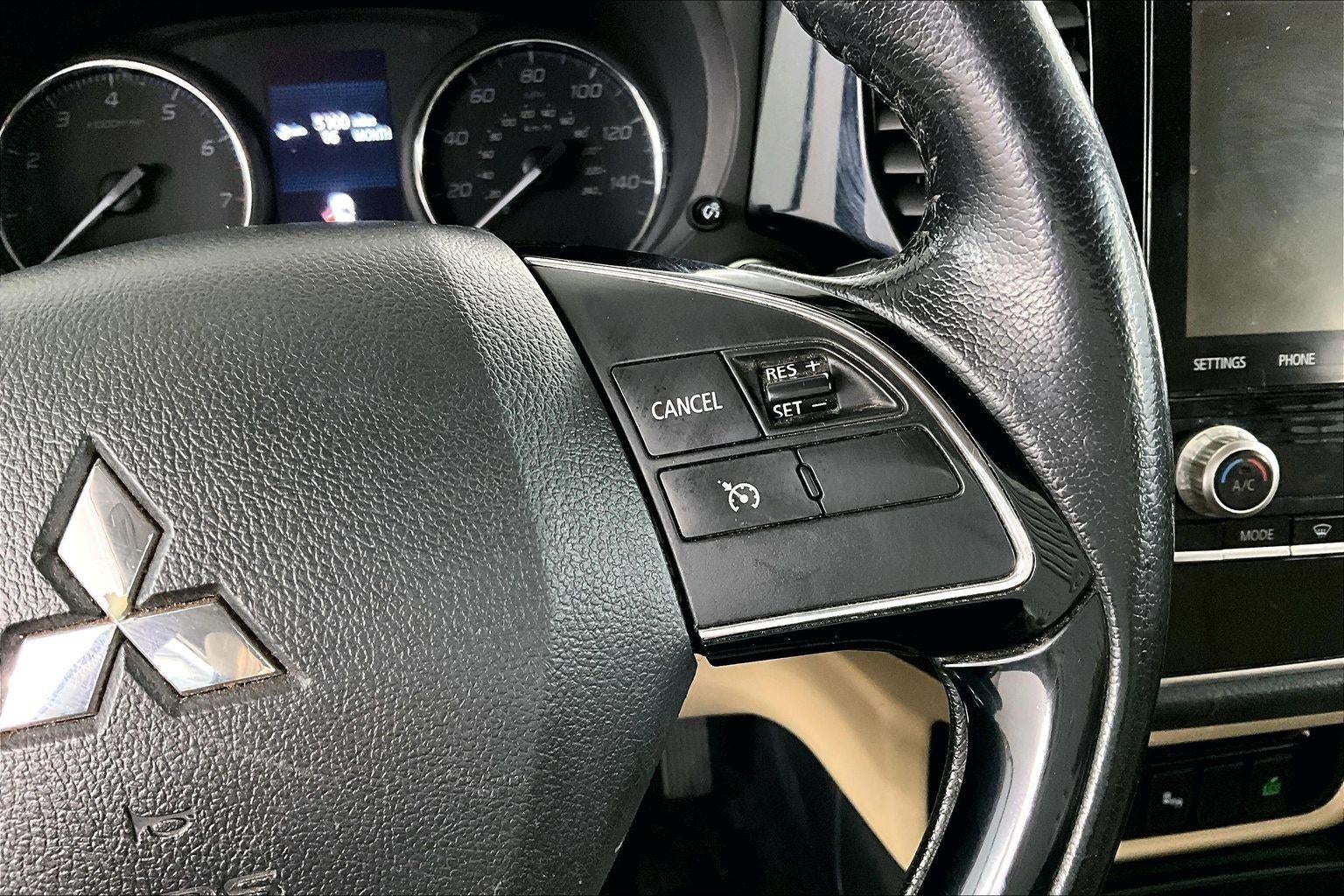 2020 Mitsubishi Outlander SE