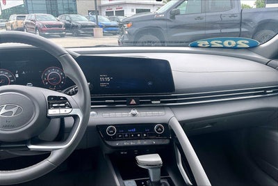 2025 Hyundai Elantra SEL Convenience