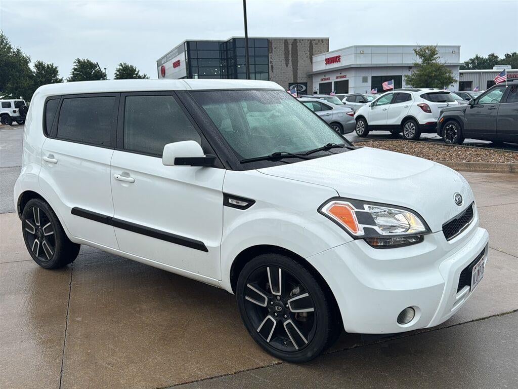 2011 Kia Soul +