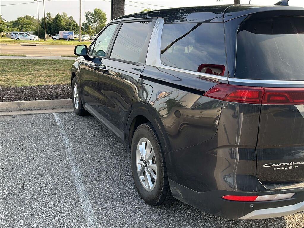 2022 Kia Carnival LX