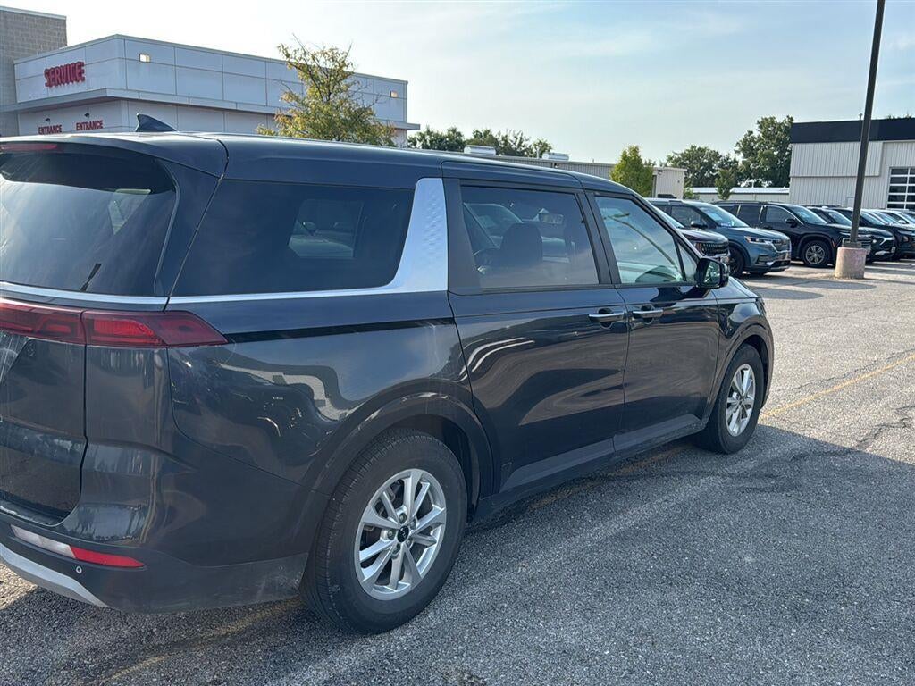 2022 Kia Carnival LX