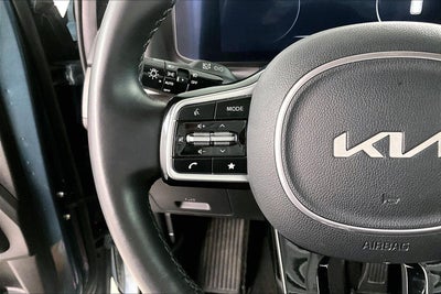 2024 Kia Carnival SX