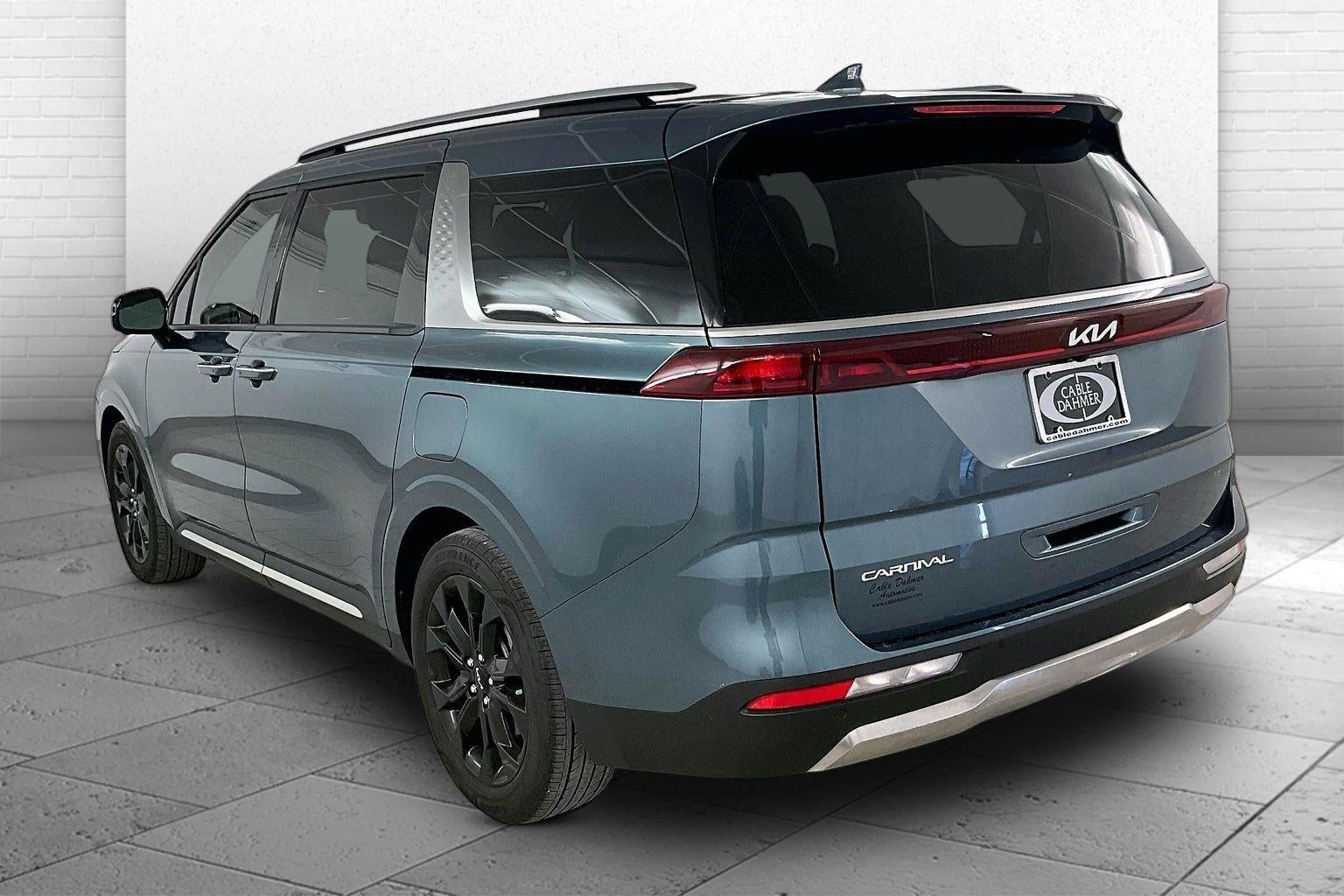 2024 Kia Carnival SX