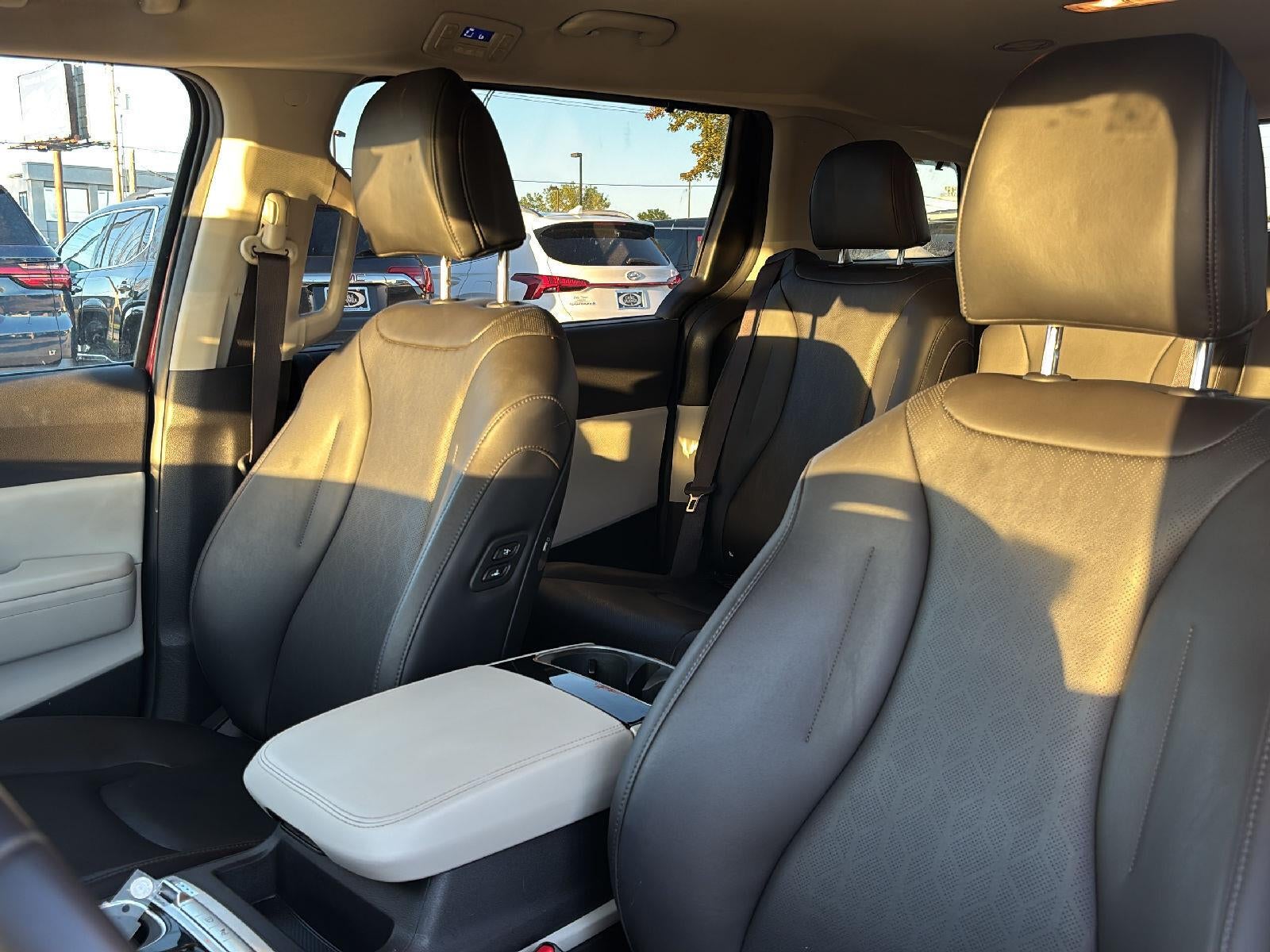 2024 Kia Carnival SX