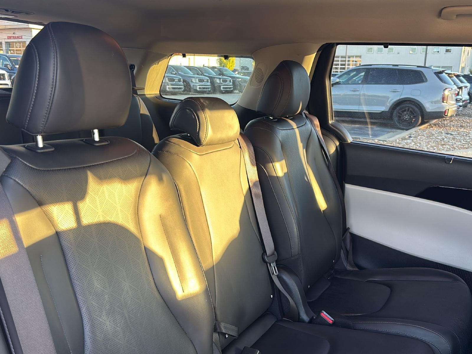 2024 Kia Carnival SX