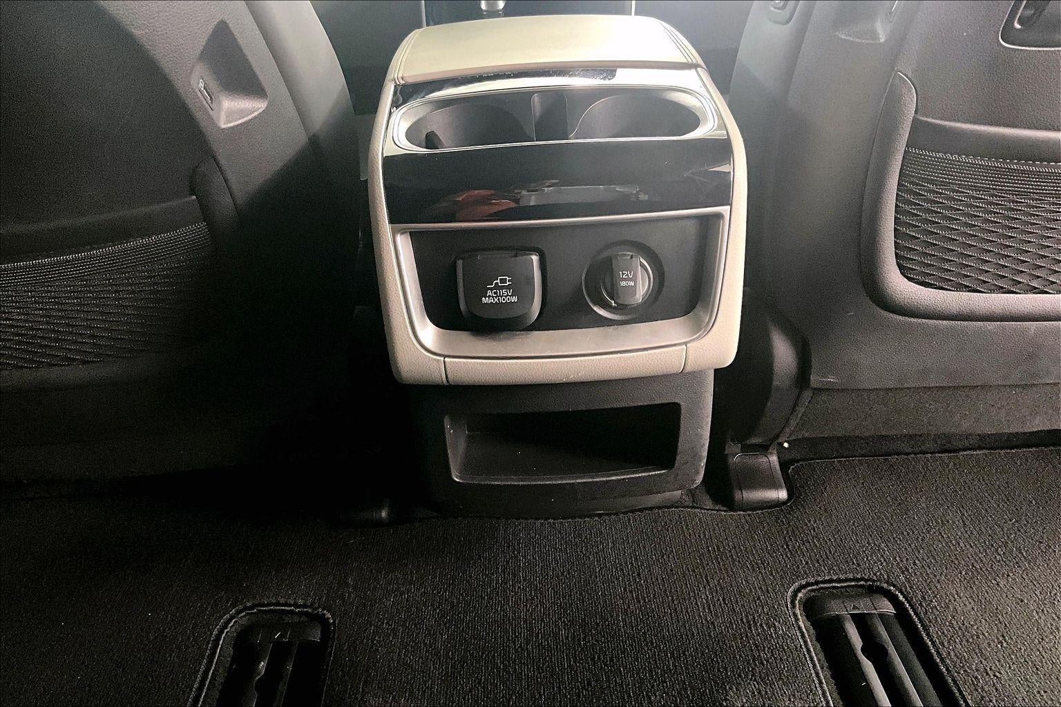 2023 Kia Carnival SX