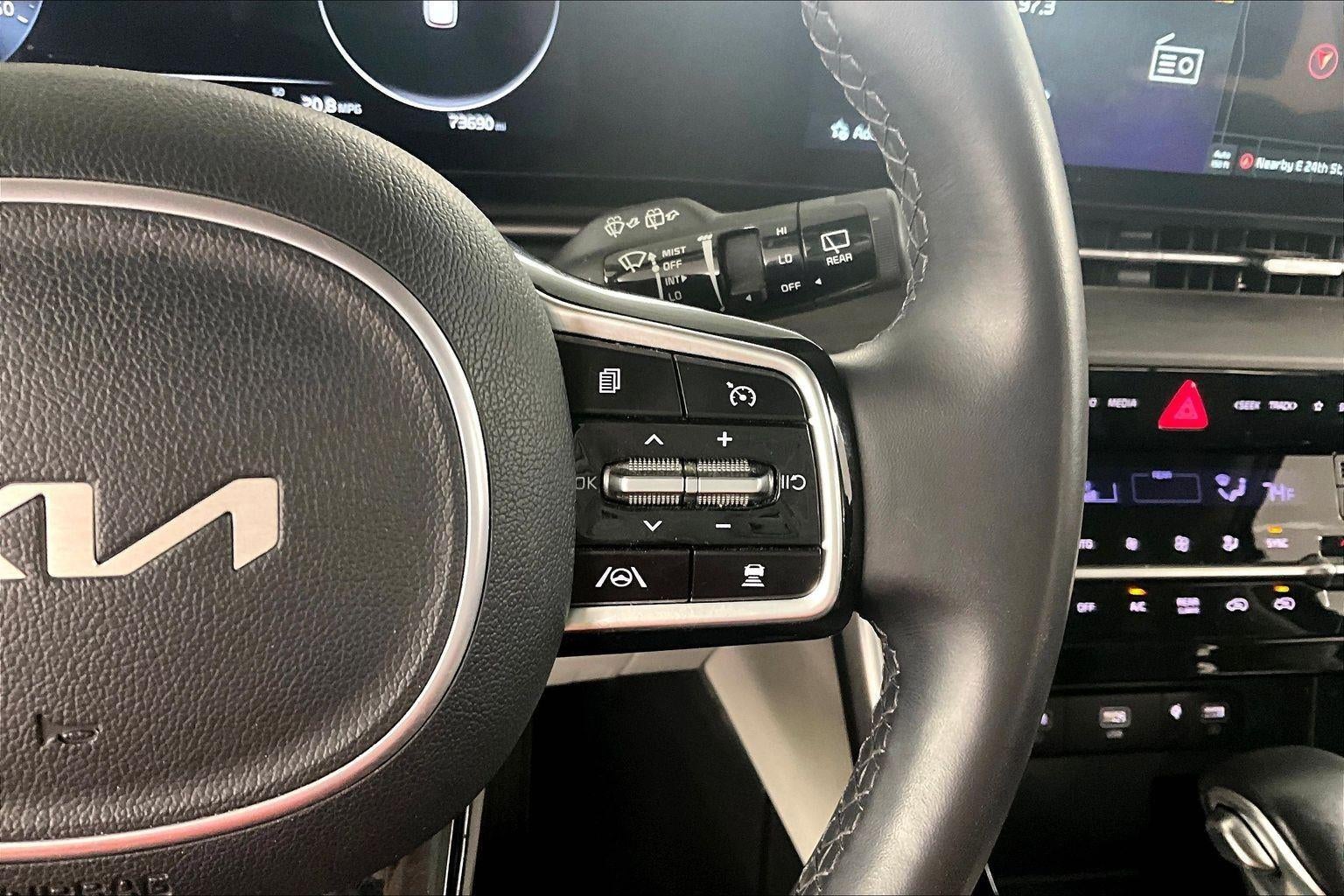 2023 Kia Carnival SX