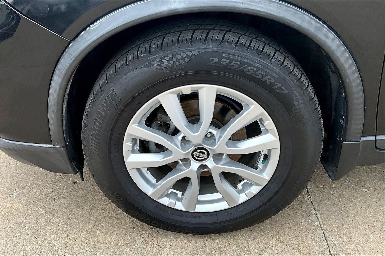 2017 Nissan Rogue SV