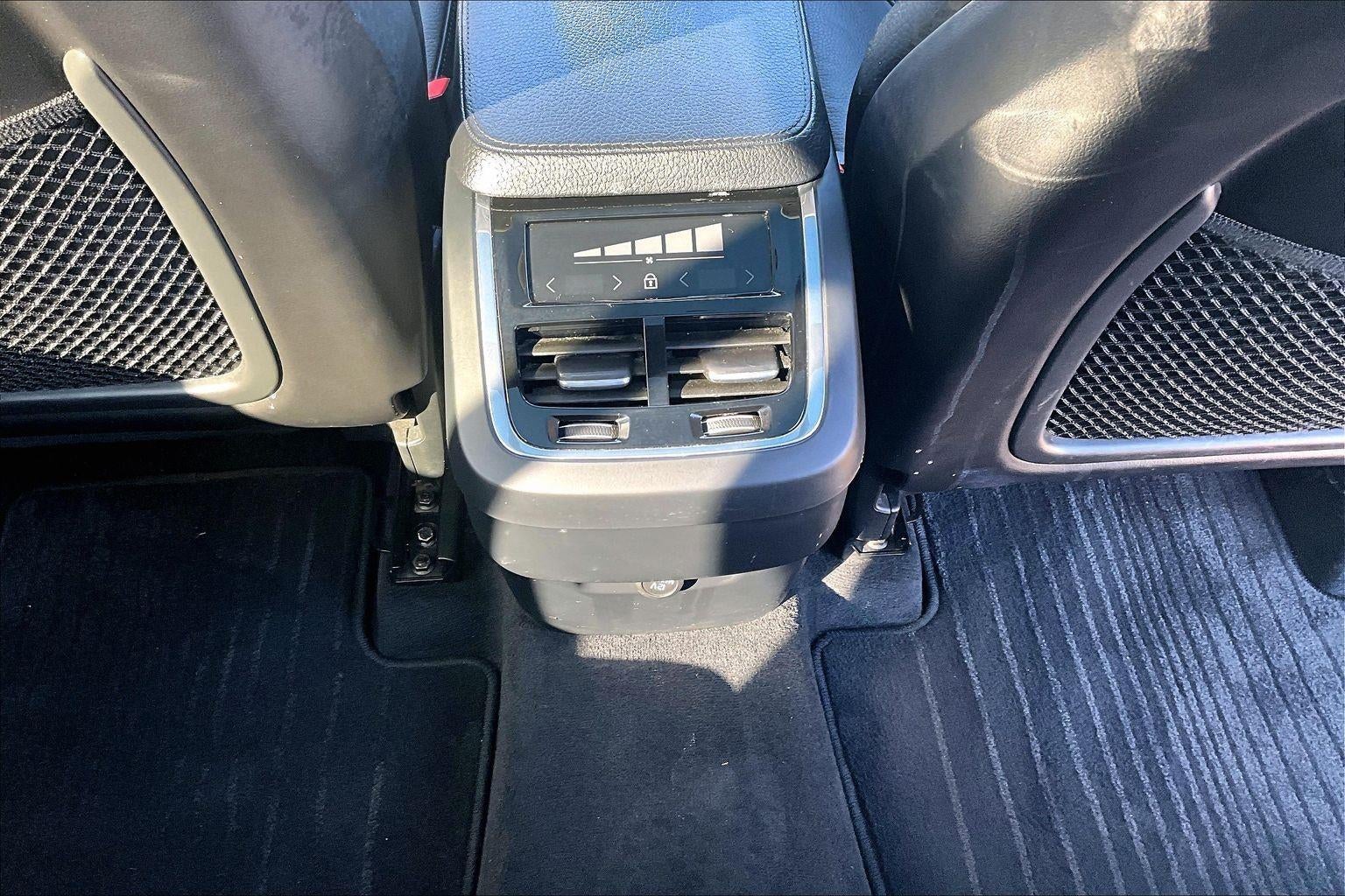 2018 Volvo XC90 Momentum