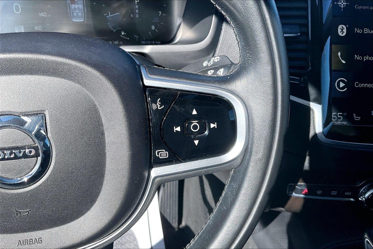 2018 Volvo XC90 Momentum